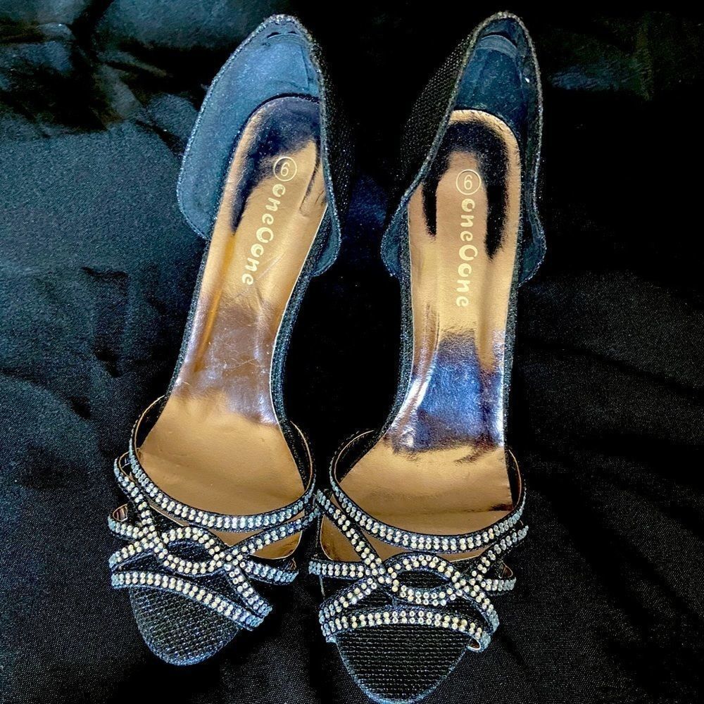 𝅺jeweled holiday sandals